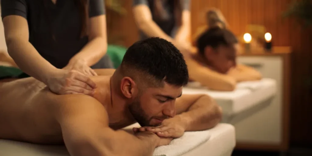 How Couple Massage Helps Strengthen Your Relationship 2 How Couple Massage Helps Strengthen Your Relationship