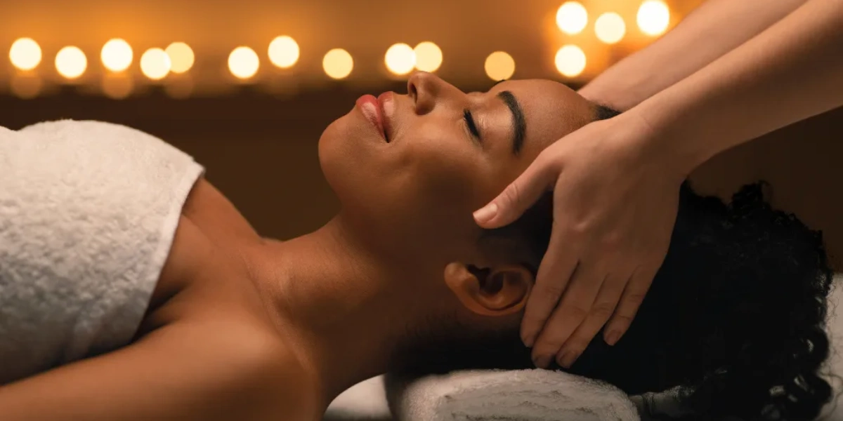 How Does A Head Spa Improve Blood Circulation? 2 Relaxing Head Massage At Serenity Head Spa, Promoting A Sense Of Well-Being And Potentially Boosting Blood Flow To The Scalp.