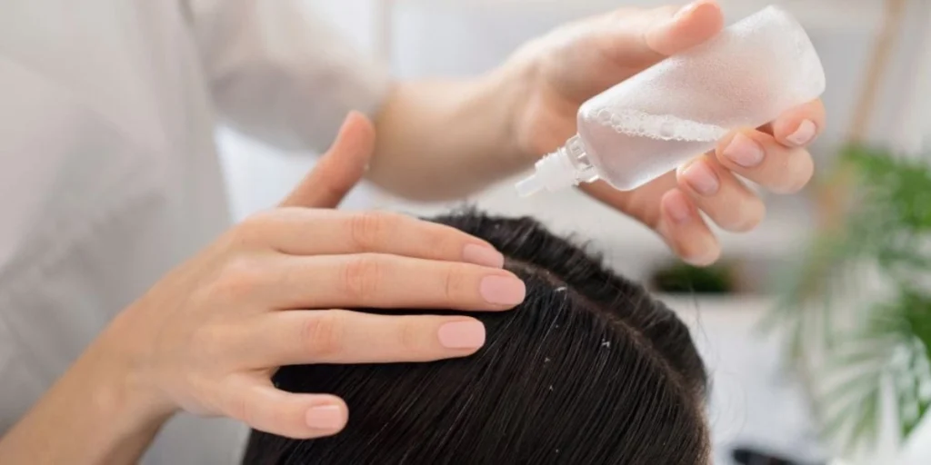 Scalp Detox: How Professional Treatments Remove Build-Up 2 Scalp Oil